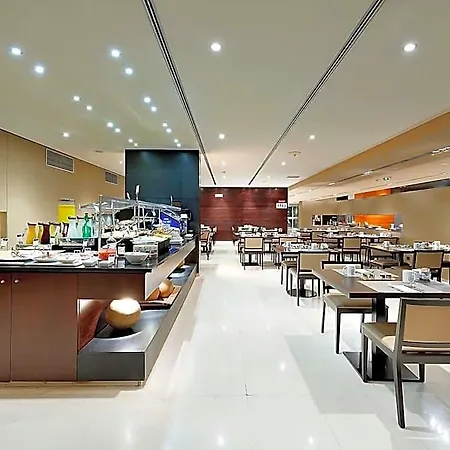 Otel Eurostars Parque 4*