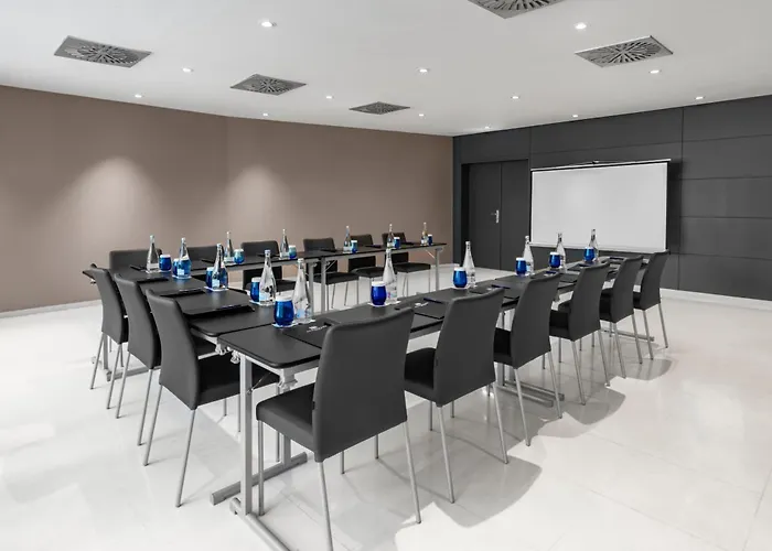 유로스타스 리스보아 파르케 호텔