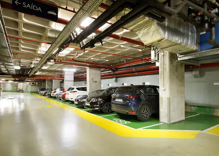 유로스타스 리스보아 파르케 호텔 4*