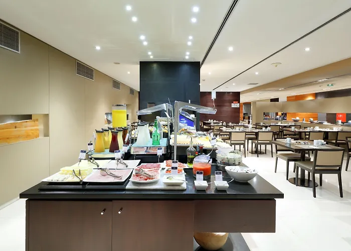 유로스타스 리스보아 파르케 호텔 4*