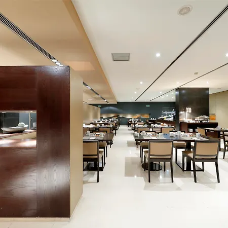 Eurostars Parque מלון 4*