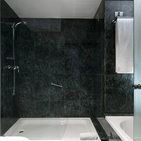 Eurostars Parque מלון