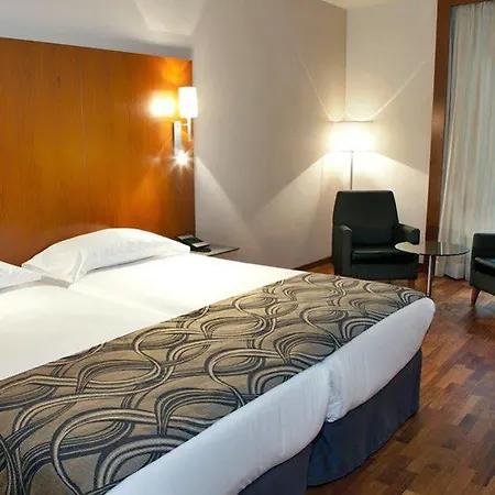 מלון Eurostars Parque